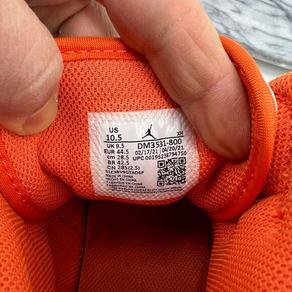 Nike Mens 10.5 Air Jordan 1 Mid SE Electro Orange White Basketball DM3531-800 - Picture 9 of 12